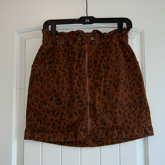 Universal Thread Cheetah Mini Skirt - Picture 1 of 7